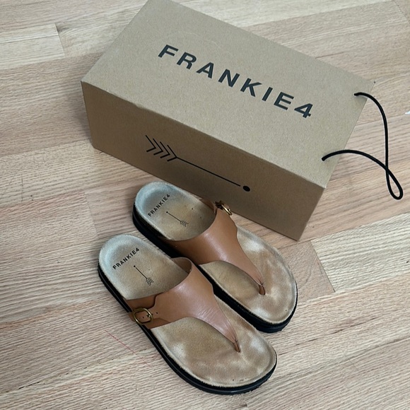frankie4 Shoes - Frankie4 Brown Farrow Tan Sandals size 8